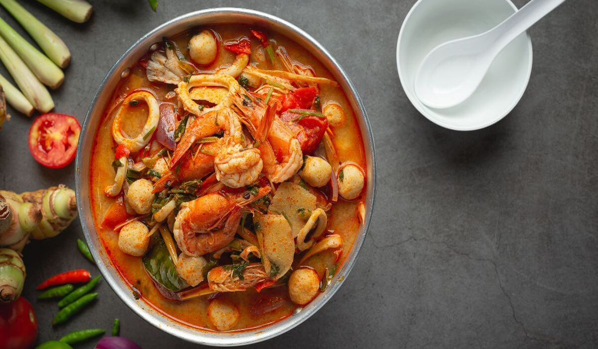 Tom Yum Sup Pedas Asam Favorit Pecinta Kuliner Khas Thailand
